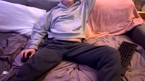 Snapshot of sweetheart13x chatting on October 27, 2025, 9:52 pm sweetheart13x online show from October 27, 2025, 9:52 pm