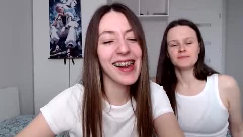 Snapshot of sweetheart_77 chatting on March 11, 2025, 10:18 am Emma online show from March 11, 2025, 10:18 am