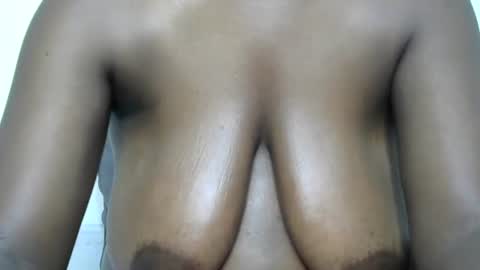 Snapshot of sweetheidey chatting on May 6, 2026, 7:52 pm sweetheidey online show from May 6, 2026, 7:52 pm