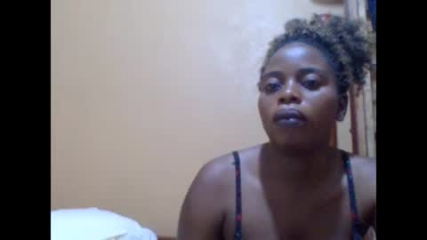 sweetib1 online show from March 1, 2025, 4:47 am
