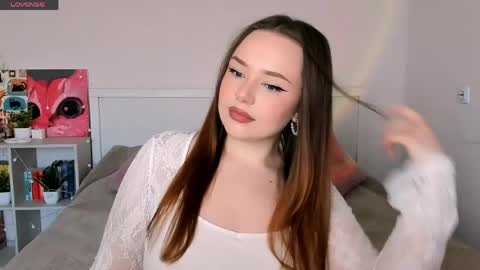 Hannah online show from May 17, 2026, 2:13 pm