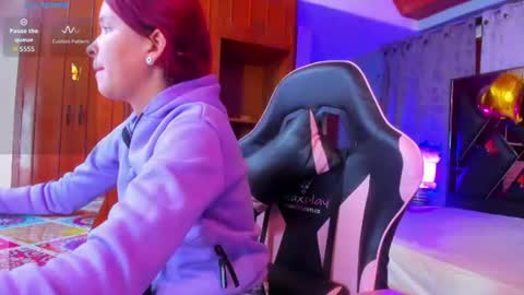 FOXXY online show from July 6, 2026, 11:29 am