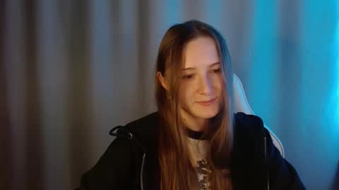 Snapshot of sweetie_lover chatting on October 28, 2025, 8:44 pm Annie online show from October 28, 2025, 8:44 pm