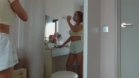 Snapshot of sweetie_natasha chatting on February 21, 2025, 1:55 am Sweetie Natasha online show from February 21, 2025, 1:55 am