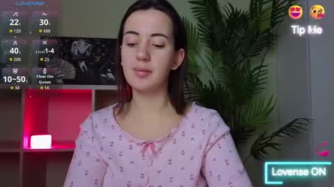 Snapshot of sweetiekendl chatting on February 19, 2026, 10:28 pm Kendl online show from February 19, 2026, 10:28 pm