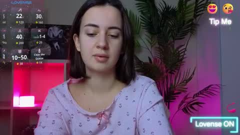 Snapshot of sweetiekendl chatting on March 5, 2026, 11:45 pm Kendl online show from March 5, 2026, 11:45 pm