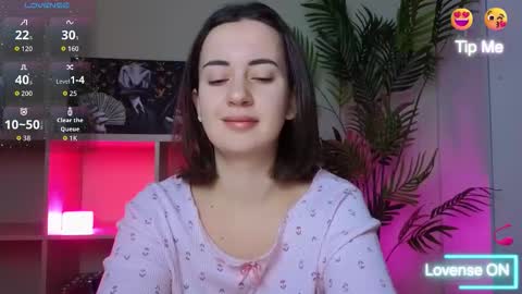 Snapshot of sweetiekendl chatting on March 8, 2026, 9:29 pm Kendl online show from March 8, 2026, 9:29 pm