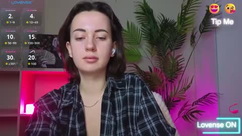 Snapshot of sweetiekendl chatting on April 3, 2026, 6:44 am Kendl online show from April 3, 2026, 6:44 am