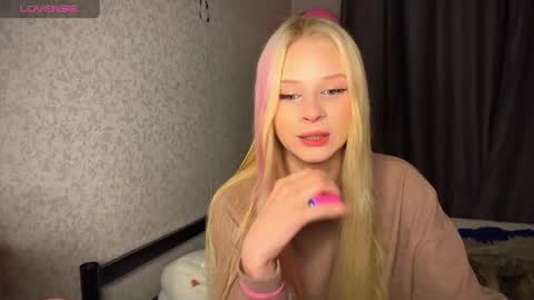 Snapshot of sweetielis chatting on December 7, 2024, 11:40 am sweetie Lisa3 online show from December 7, 2024, 11:40 am