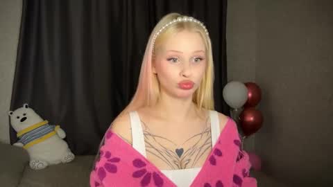 Snapshot of sweetielis chatting on December 16, 2024, 6:16 pm sweetie Lisa3 online show from December 16, 2024, 6:16 pm