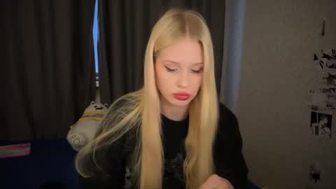 Snapshot of sweetielis chatting on January 8, 2025, 11:10 am sweetie Lisa3 online show from January 8, 2025, 11:10 am