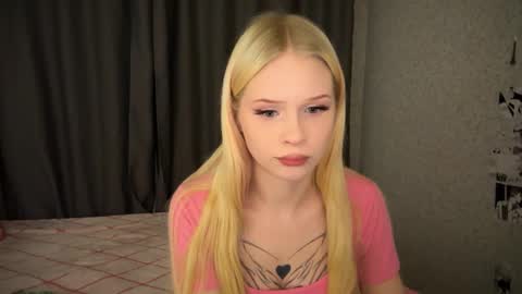 Snapshot of sweetielis chatting on January 14, 2025, 3:15 pm sweetie Lisa3 online show from January 14, 2025, 3:15 pm