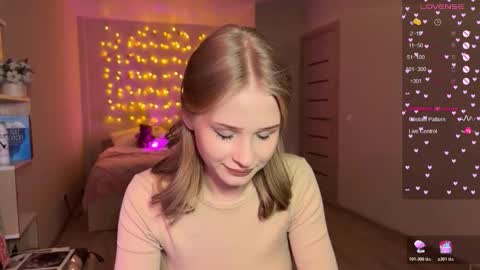 sweetie Lisa3 online show from January 10, 2026, 5:37 pm