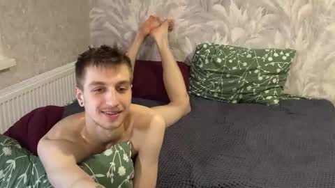 Welcome to our room We are Renata21 and Bogdan 24 online show from June 10, 2026, 2:49 pm