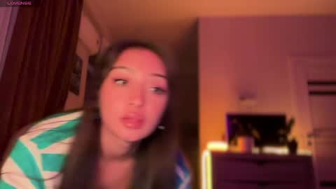 sweetiesoul online show from April 6, 2026, 6:53 pm