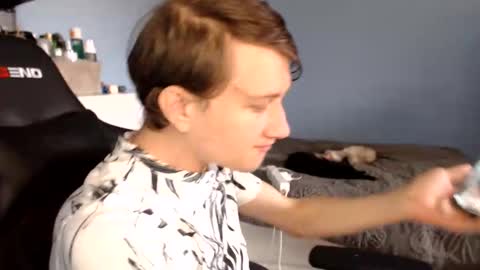 Snapshot of sweetietwin chatting on February 27, 2026, 9:31 am CAT online show from February 27, 2026, 9:31 am