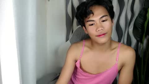 sweetiie_jewel online show from June 24, 2026, 6:23 am