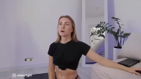 SweetKira1 online show from November 14, 2025, 12:04 pm