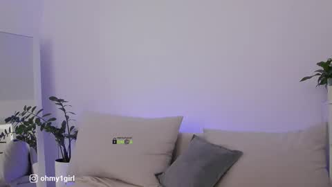 SweetKira1 online show from November 18, 2025, 11:25 am