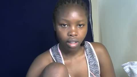 Snapshot of sweetkirrie chatting on May 12, 2026, 10:12 am sweetkirrie online show from May 12, 2026, 10:12 am