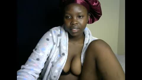 Snapshot of sweetkirrie chatting on May 17, 2026, 10:06 pm sweetkirrie online show from May 17, 2026, 10:06 pm