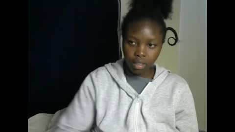 Snapshot of sweetkirrie chatting on May 23, 2026, 1:48 pm sweetkirrie online show from May 23, 2026, 1:48 pm