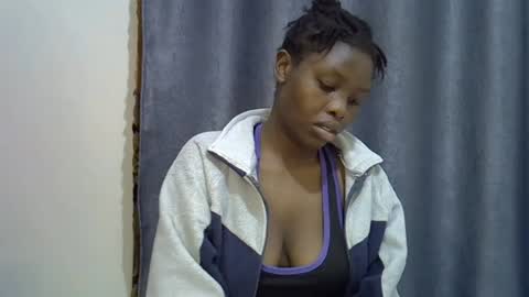 sweetkirrie online show from July 29, 2026, 8:40 pm