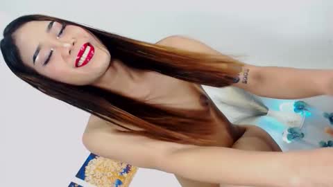 Snapshot of sweetkylecum chatting on November 3, 2025, 4:03 am sweetkylecum online show from November 3, 2025, 4:03 am