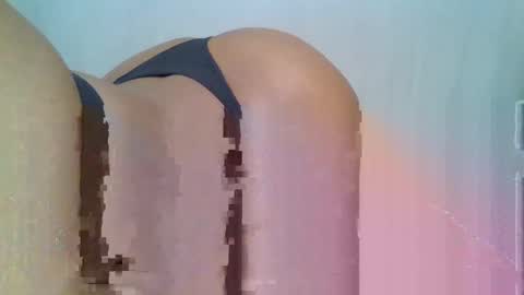Snapshot of sweetl__ chatting on February 18, 2025, 8:47 pm Sweet Lisa online show from February 18, 2025, 8:47 pm
