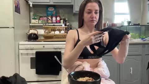 sweetlana23 online show from January 19, 2026, 4:11 pm