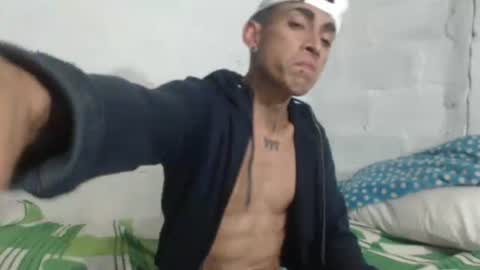 Snapshot of sweetlatinakim chatting on April 9, 2026, 11:15 am Camilo online show from April 9, 2026, 11:15 am
