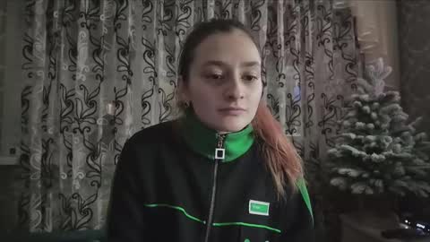 sweetliaison online show from December 21, 2025, 5:42 pm