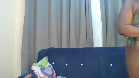 sweetlight_pie online show from February 1, 2025, 1:09 pm