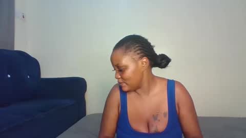 sweetlight_pie online show from March 9, 2025, 4:11 pm