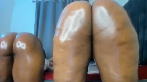 sweetlight_pie online show from September 14, 2025, 1:49 am