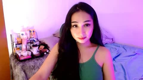 Snapshot of sweetlilly_18 chatting on October 24, 2025, 1:46 am Lilly online show from October 24, 2025, 1:46 am