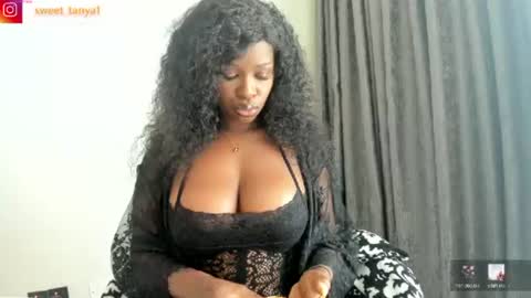 sweetlipsy online show from August 4, 2026, 5:21 am