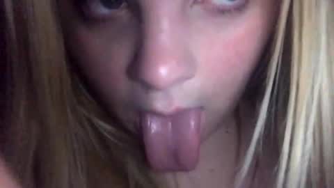 Snapshot of sweetlisa92 chatting on December 29, 2024, 1:13 am Lisa  online show from December 29, 2024, 1:13 am