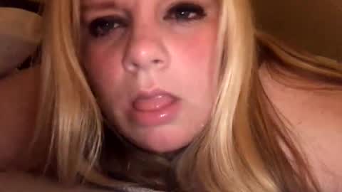 Snapshot of sweetlisa92 chatting on January 6, 2025, 2:37 am Lisa  online show from January 6, 2025, 2:37 am