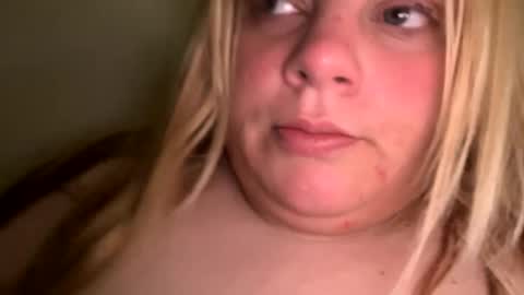 Snapshot of sweetlisa92 chatting on February 28, 2025, 4:20 pm Lisa  online show from February 28, 2025, 4:20 pm