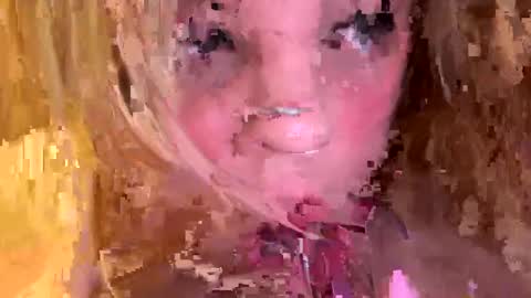 Snapshot of sweetlisa92 chatting on March 10, 2025, 10:34 pm Lisa  online show from March 10, 2025, 10:34 pm