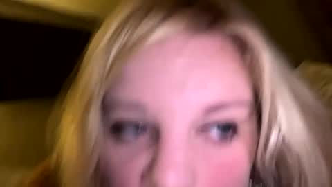 Snapshot of sweetlisa92 chatting on October 20, 2025, 3:56 pm Lisa  online show from October 20, 2025, 3:56 pm