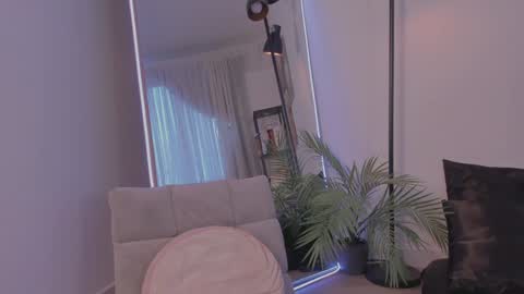 Lizzy online show from December 14, 2024, 10:39 pm