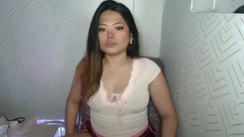 NICOLE online show from May 18, 2026, 9:09 pm