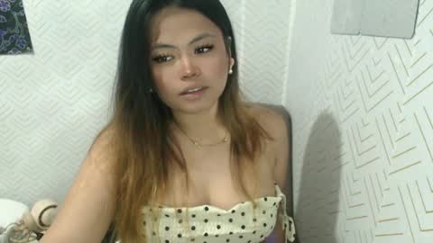 NICOLE online show from June 17, 2026, 3:57 pm