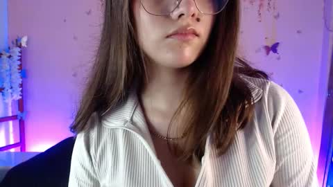 Snapshot of sweetlu_gh chatting on October 18, 2025, 7:25 pm Sweetlu online show from October 18, 2025, 7:25 pm