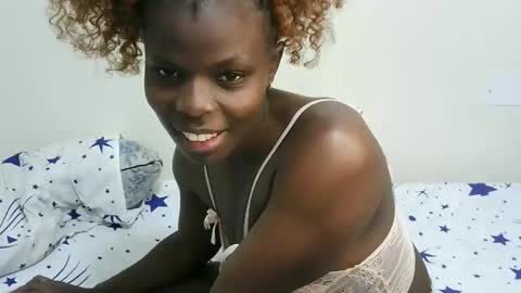 Snapshot of sweetmahriana30 chatting on October 24, 2025, 10:00 am Marie online show from October 24, 2025, 10:00 am