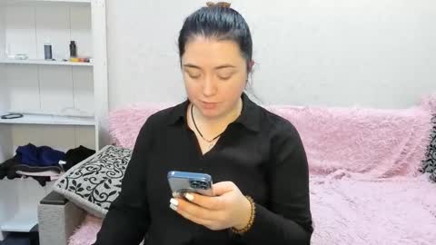sweetmarylove online show from February 1, 2025, 9:21 am