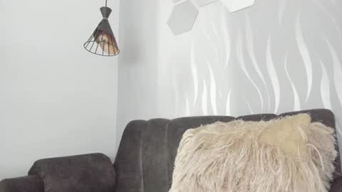 Monic online show from November 21, 2025, 6:06 pm