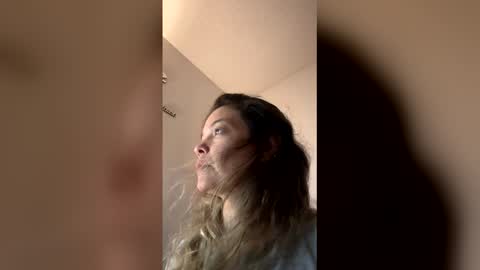 Monic online show from March 17, 2026, 1:32 am